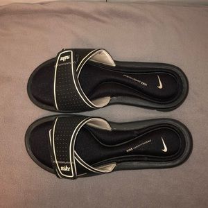 Nike slides, Size 8, Never worn.